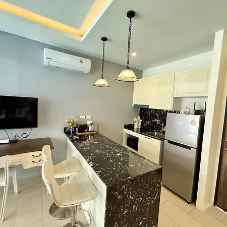 Poolside 1 Bedroom, 10 Mins Walk To Beach Surin Beach  Exterior photo