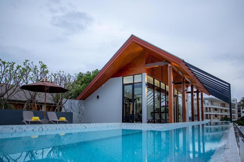อพาร์ทเม้น Poolside 1 Bedroom, 10 Mins Walk To หาดสุรินทร์