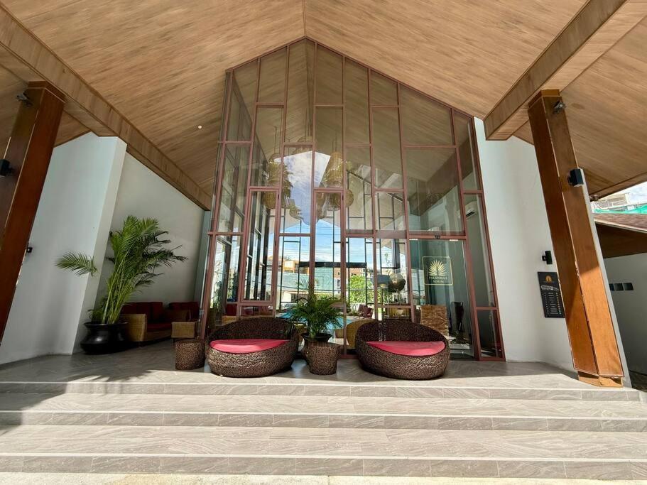 Poolside 1 Bedroom, 10 Mins Walk To * หาดสุรินทร์